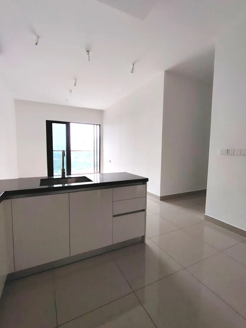 High-floor home with city view, 2 rooms
